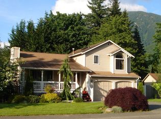 220 NE 4th St, North Bend, WA 98045