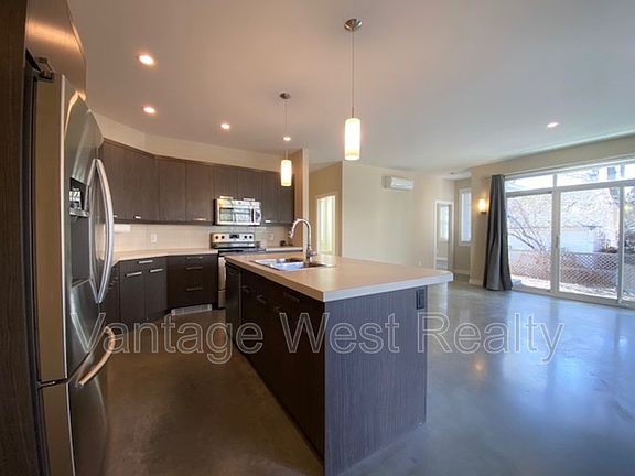 3rd image of 1824 Marshall St