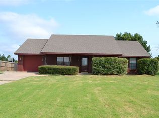 203 E Cole Ave, Fletcher, OK 73541