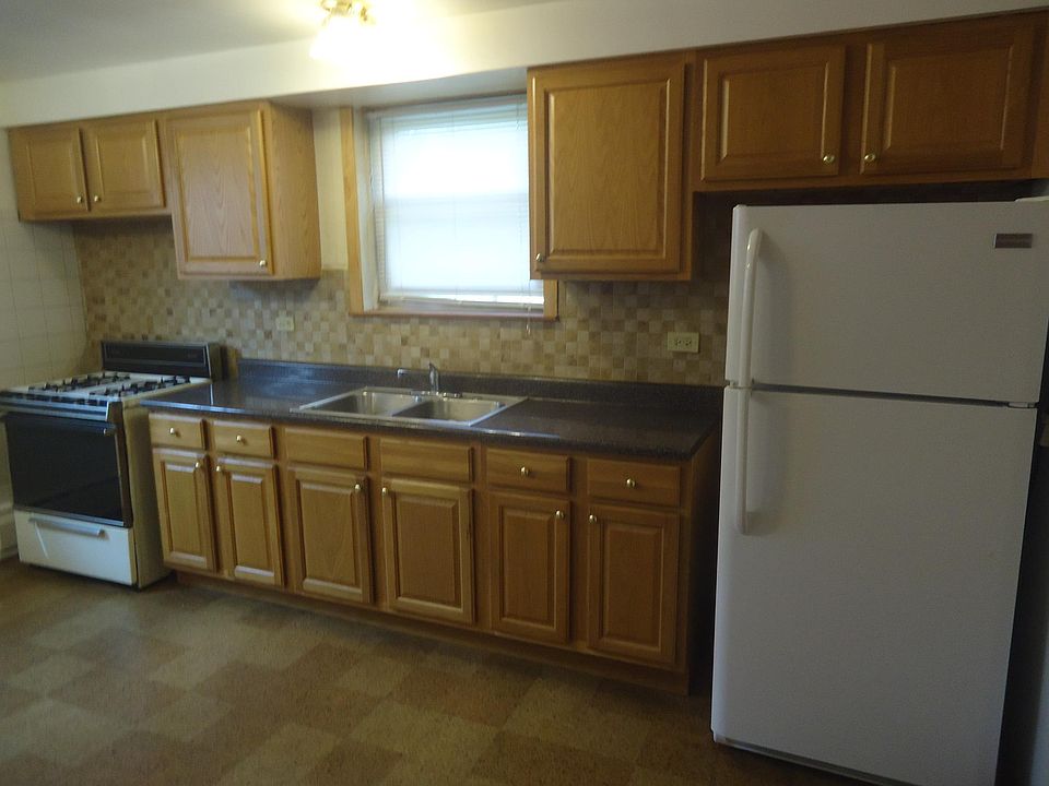 1st image of 4950 Greenwood St APT 1W