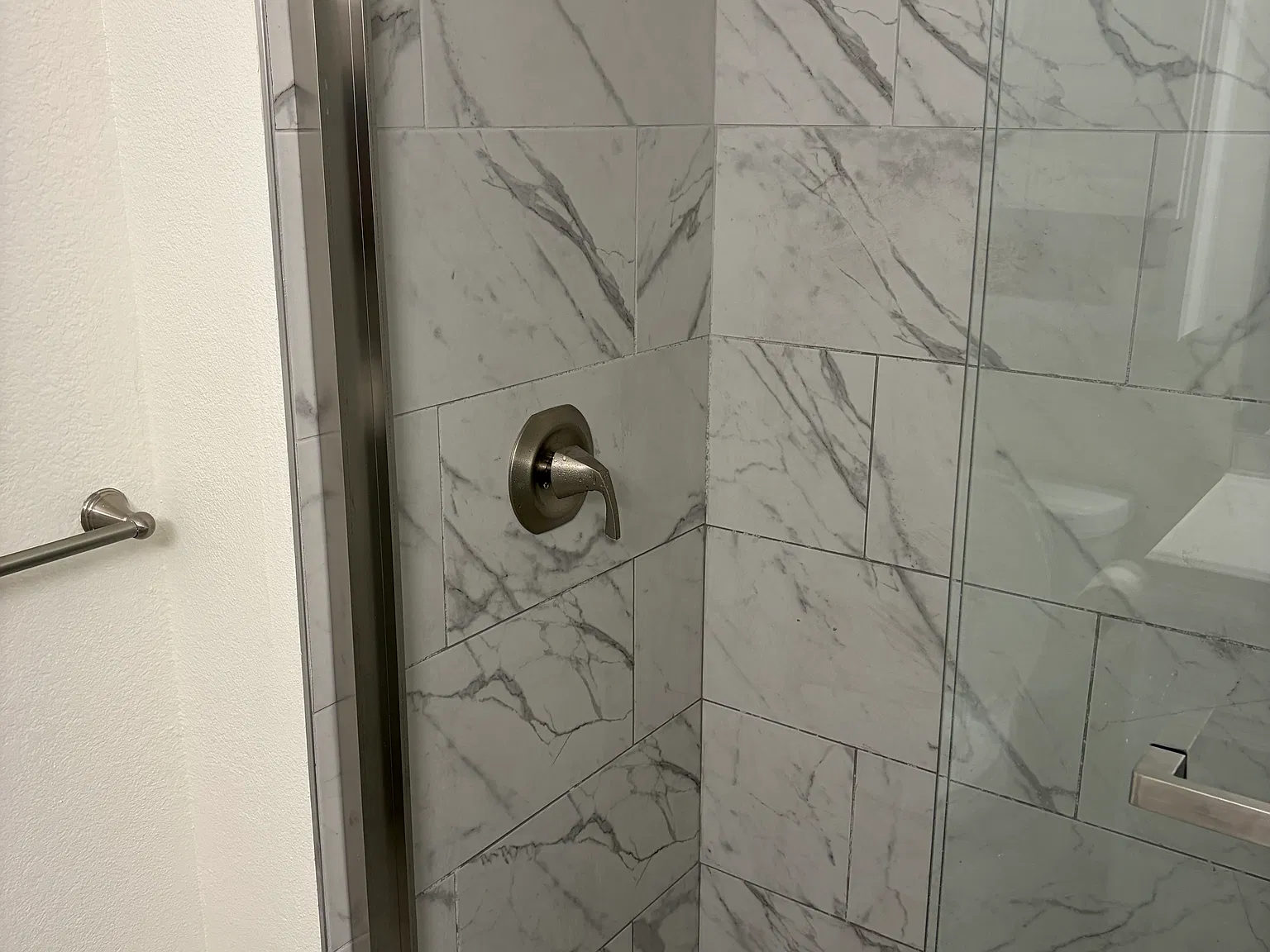 212 Park Place Dr — Photo 2