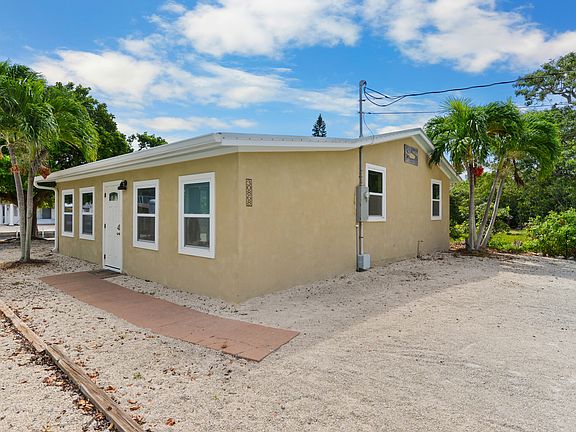 2nd image of 30868 Malaga Ln