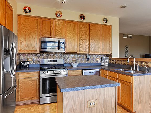 4th image of 14518 W Melbourne Pl