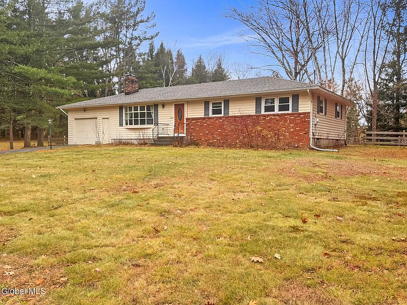 3rd image of 102 Edgewood Drive