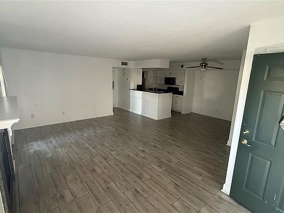 2nd image of 5587 Devonbriar Way APT J104