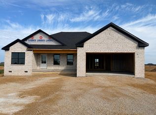 440 Lands End Dr, Berea, KY 40403