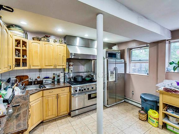 3rd image of 2537 45th St