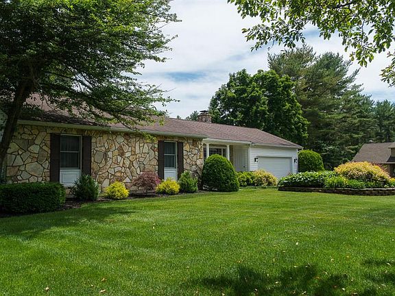 2nd image of 27 Helen Dr