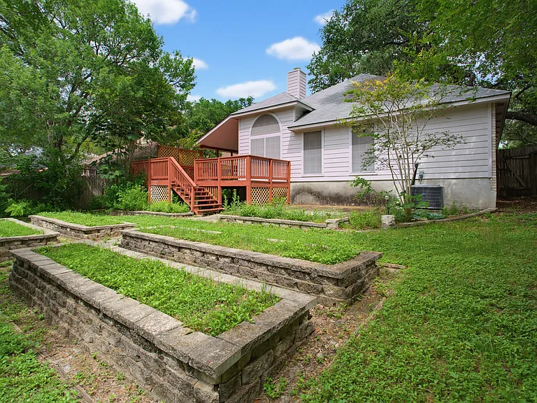 3921 Habersham — Photo 34