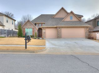 2028 W 113th St S, Jenks, OK 74037