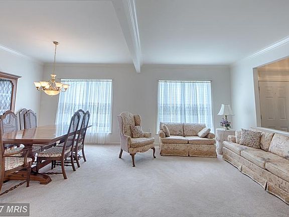 5th image of 25 Ashland Cir