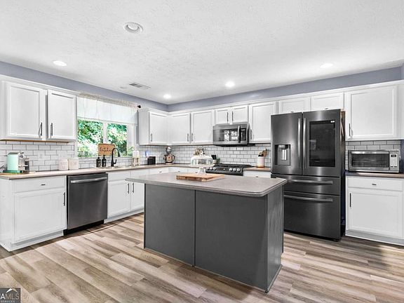 5th image of 277 Cedar Bay Cir
