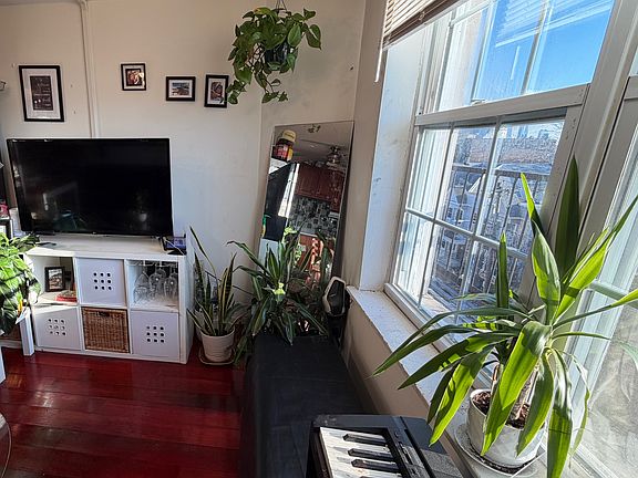 3rd image of 320 49th St APT 4A