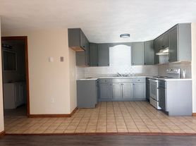 484 Western Ave, Lynn, MA