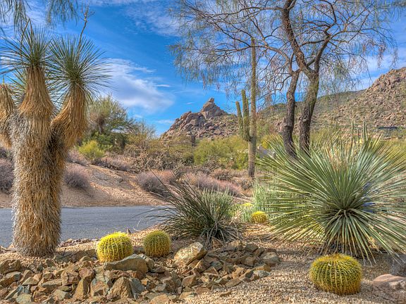 3rd image of 2038 E Smoketree Drive