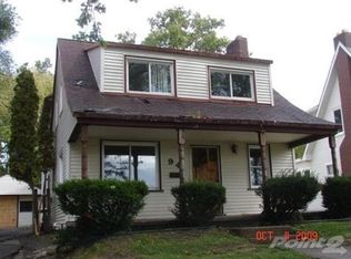 94 Marquette St, Pontiac, MI 48342