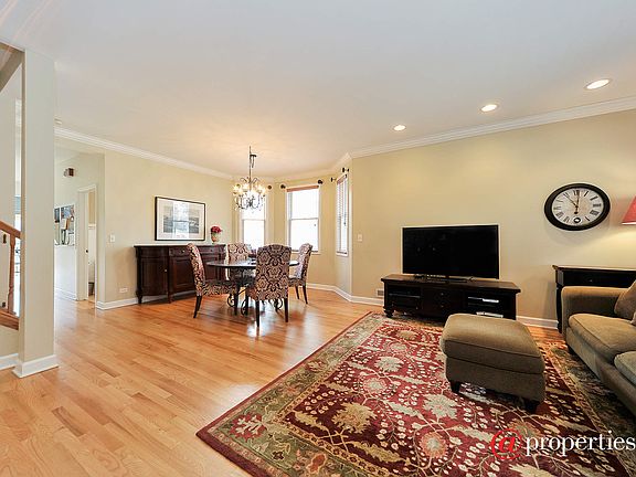 Living Room / Dining Room