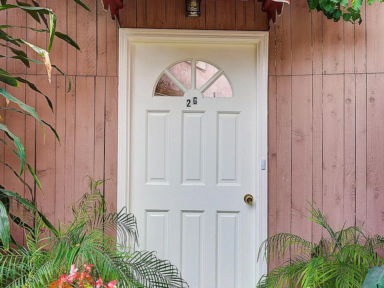 132 S Sweetzer Ave #2G — Photo 3