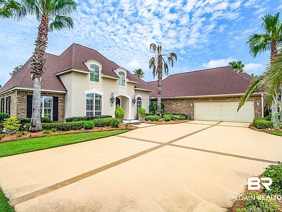 3rd image of 290 Cypress Lake Dr
