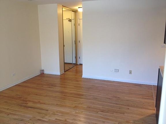 5th image of 1060 W Hollywood Ave APT 307
