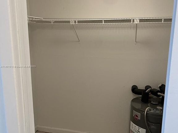 4th image of 4007 N University Dr #212