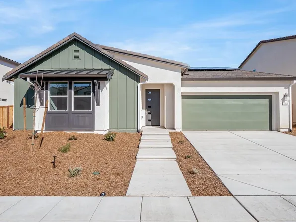 567 Laurel Crest Ave, Madera, CA 93637