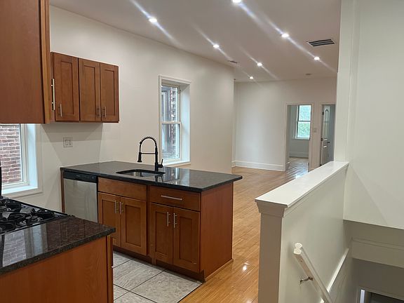 3rd image of 4242 Parkside Ave #3