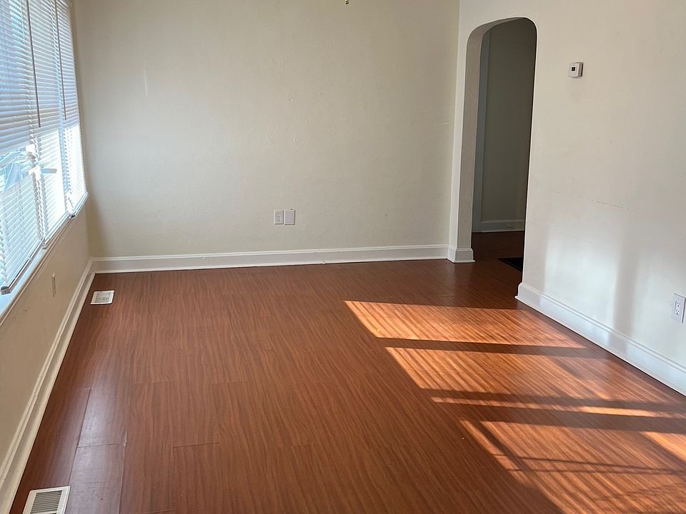 1st image of 1032 McElroy Way