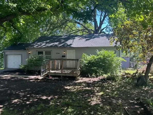 7714 Sni A Bar Rd, Kansas City, MO 64129