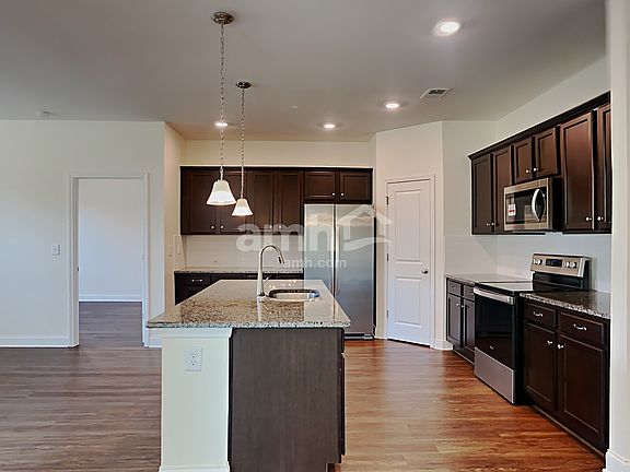 3rd image of 329 Pine Terrace Dr