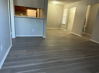 330 E Sunshine Dr APT 101, San Antonio, TX 78228