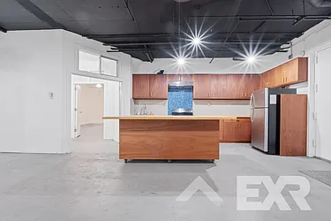 315 Berry Street, #9