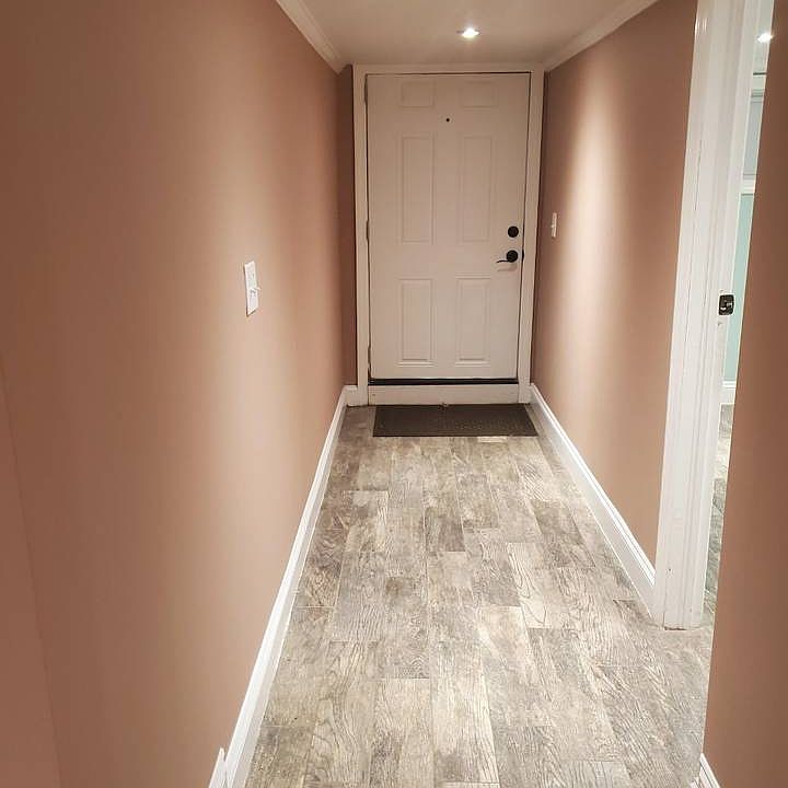1st image of 450 N Barry Ave