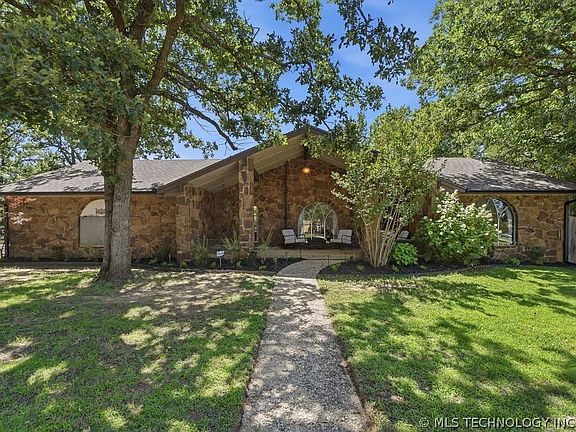 3rd image of 1502 Timber Ridge Dr