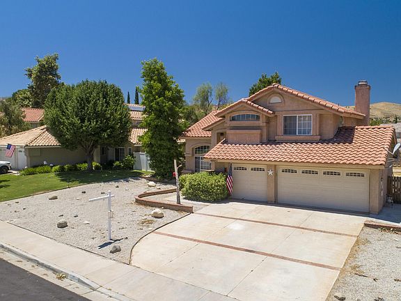 3rd image of 40051 Palmetto Dr