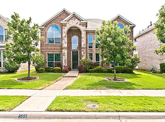 3rd image of 509 Clear Springs Ct