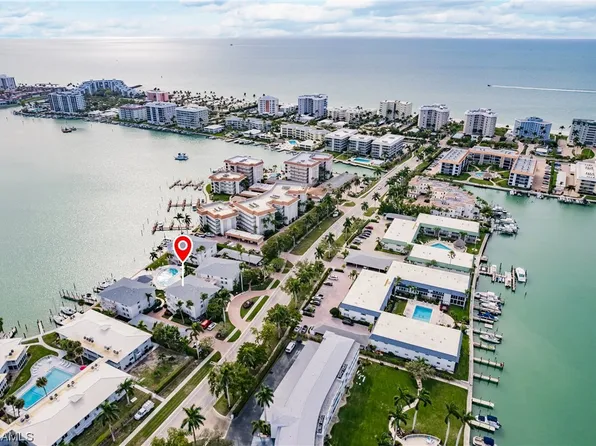 322 Harbour Dr APT 208C, Naples, FL 34103