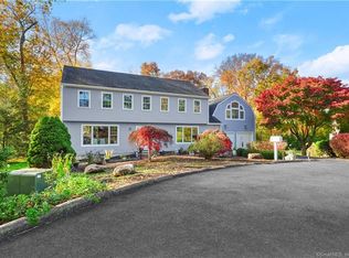 12 Rivard Cres, Westport, CT 06880