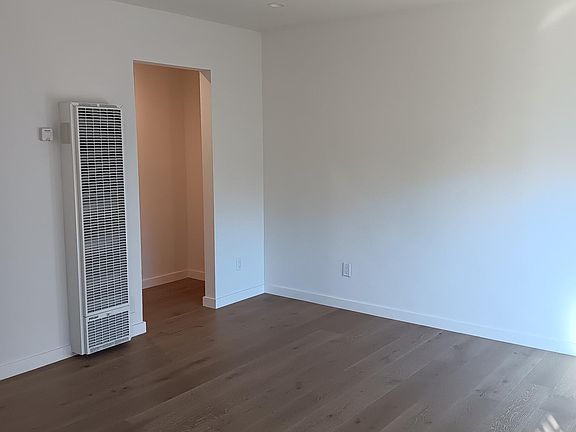 5th image of 2043 Emerson St #C