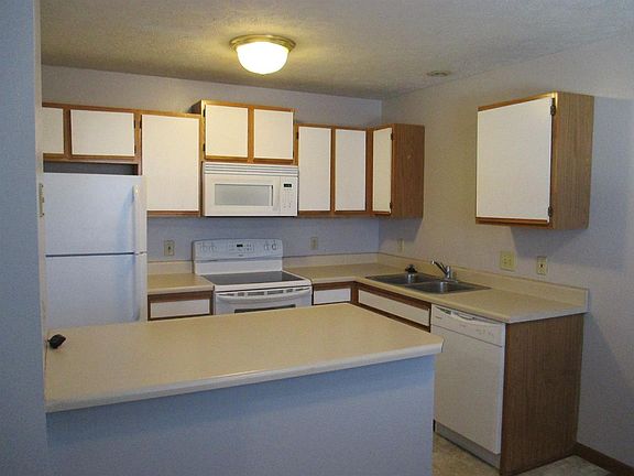 2nd image of 1018 W South St #3B