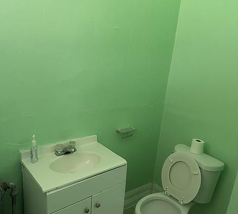 4th image of 6602 N 7th St