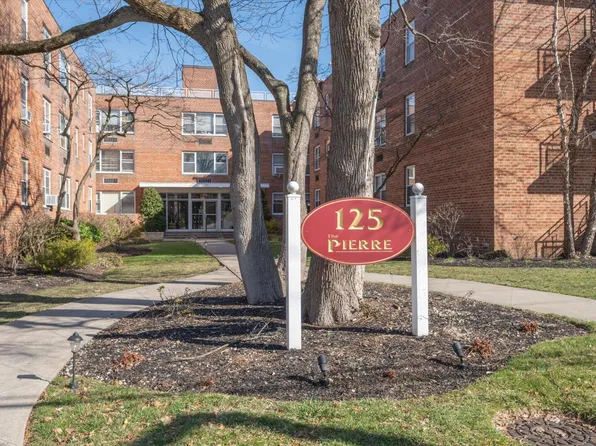 125 Main Street #2D, Port Washington, NY 11050