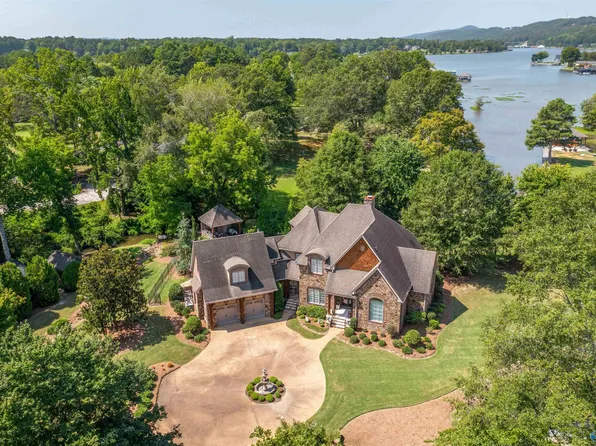 1672 Whorton Bend Rd, Gadsden, AL 35901