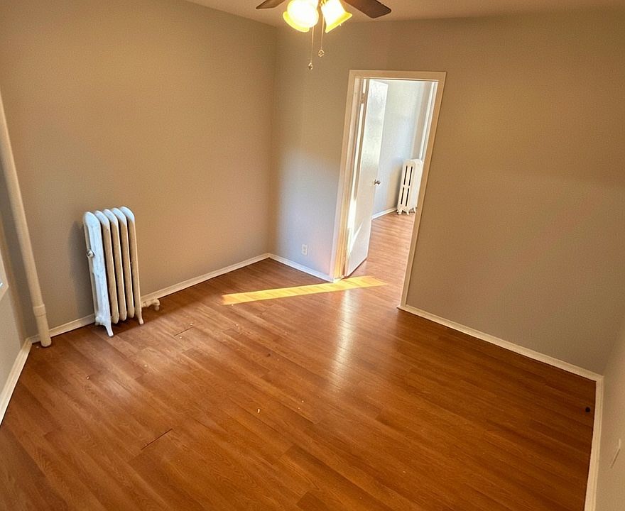 2nd image of 431 Kennedy Blvd APT 11