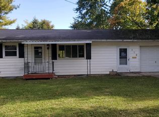 318 N Stewart Ave, Fremont, MI 49412