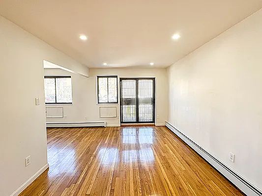 3rd image of 11915 28th Ave