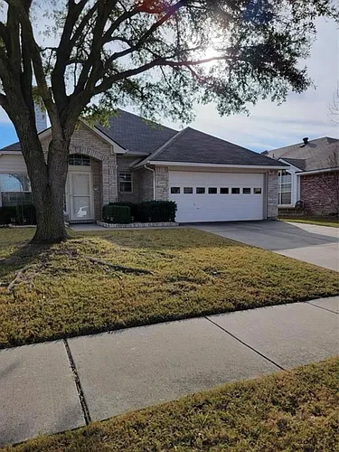 2809 Hawthorne Ln Photo 1