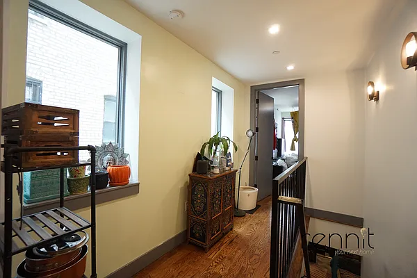 Rented by Rennit Inc. | media 25