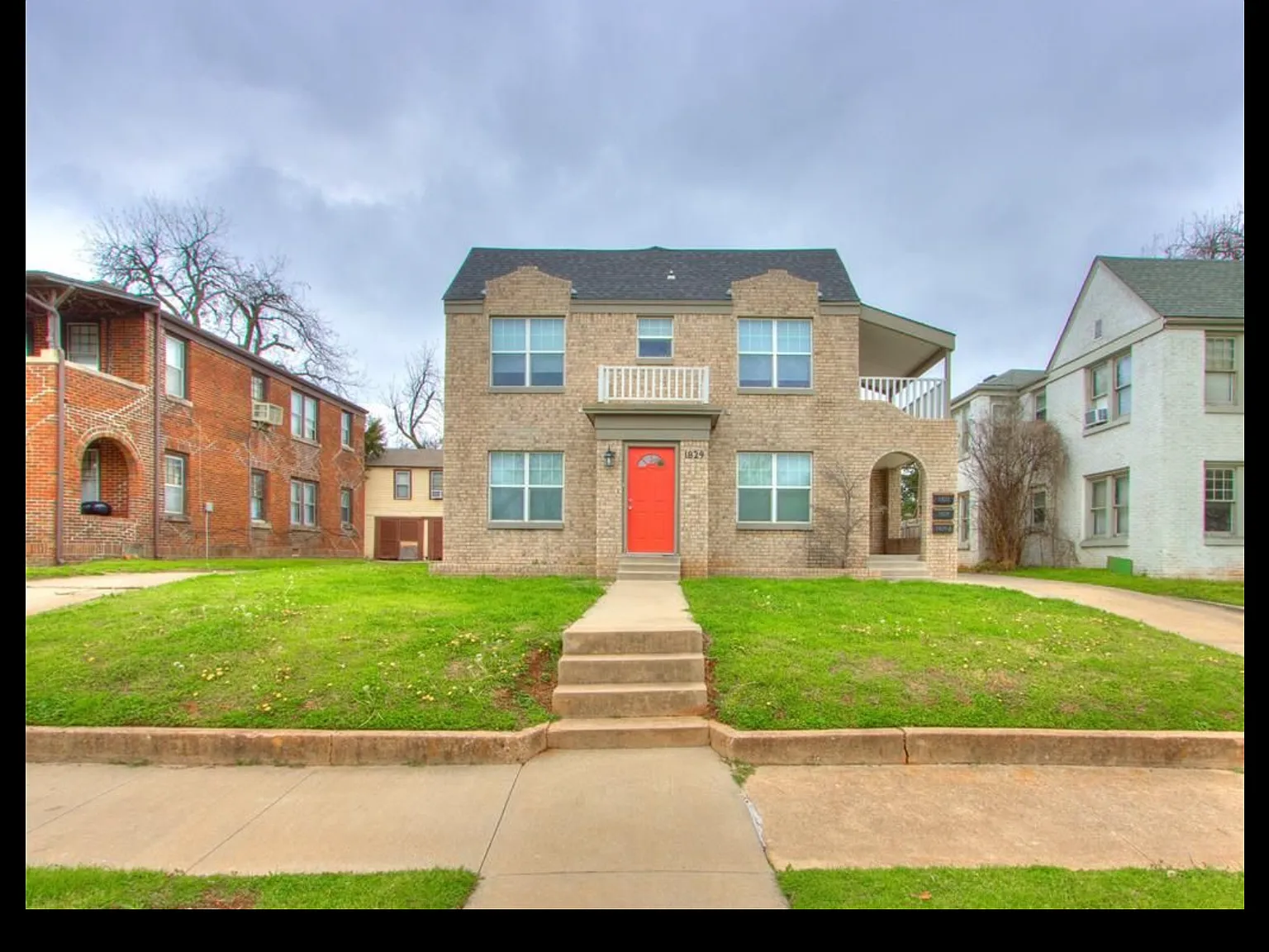 2 bed, 1100 sqft, $1,600 — Photo 1