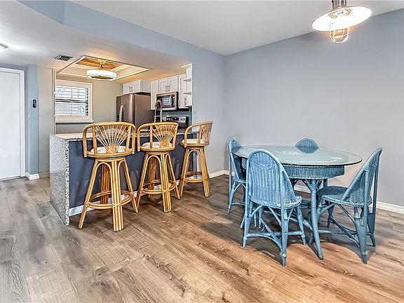 5th image of 4534 SE 5th Pl APT 11